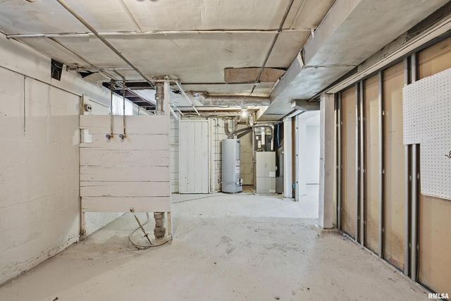 2639 Whitewood Ave Avenue, Davenport, IA 52802