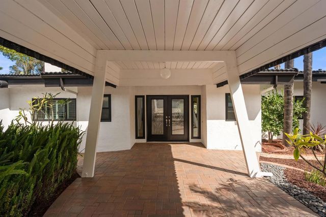 752 Singing Vista Drive, El Cajon, CA 92019