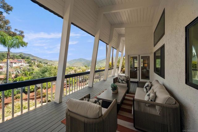 752 Singing Vista Drive, El Cajon, CA 92019