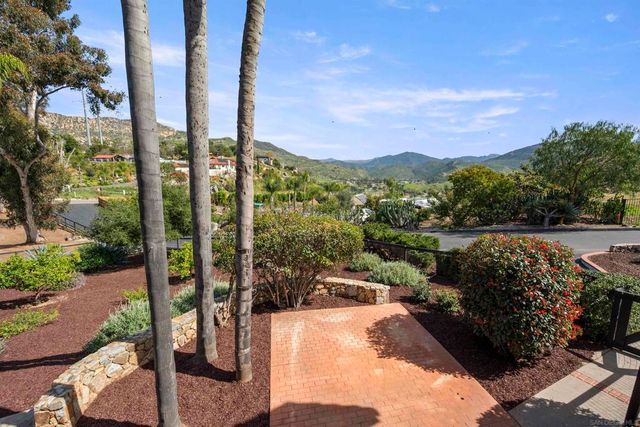 752 Singing Vista Drive, El Cajon, CA 92019