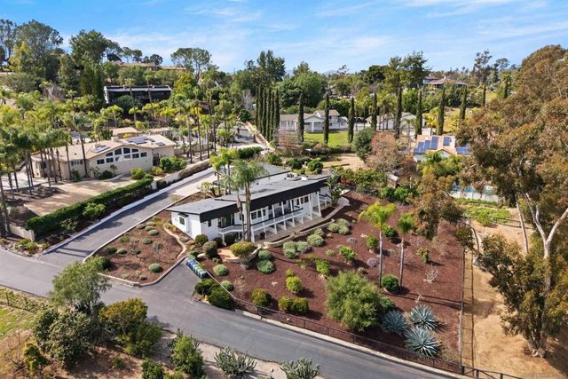 752 Singing Vista Drive, El Cajon, CA 92019