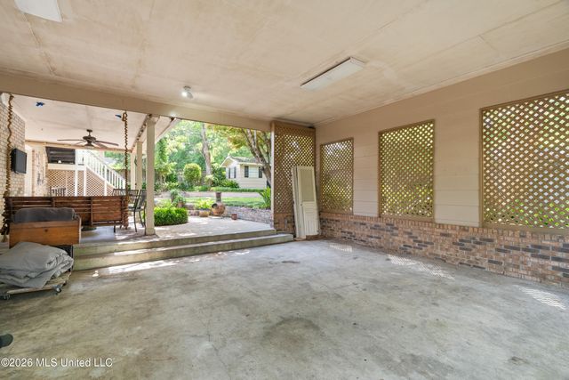 207 Southampton Road, Hattiesburg, MS 39401