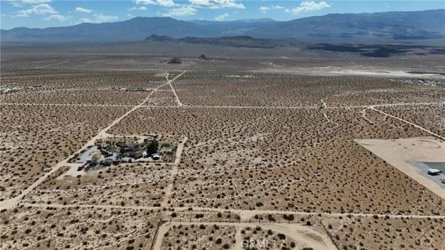 709 East End, Lucerne Valley, CA 92356