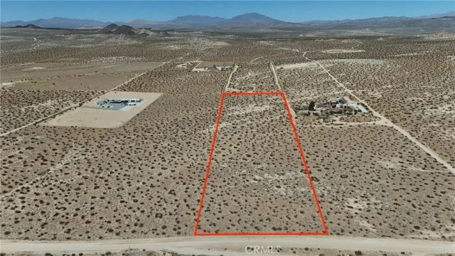 709 East End, Lucerne Valley, CA 92356