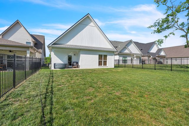 1570 John Galt Dr, Lebanon, TN 37087