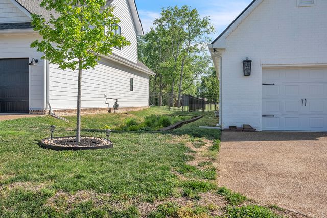 1570 John Galt Dr, Lebanon, TN 37087