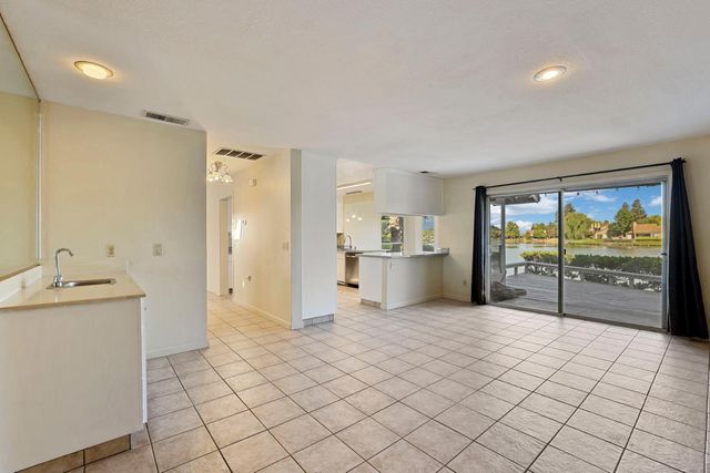 3267 Lakeshore Ct, Stockton, CA 95219