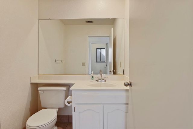 3267 Lakeshore Ct, Stockton, CA 95219