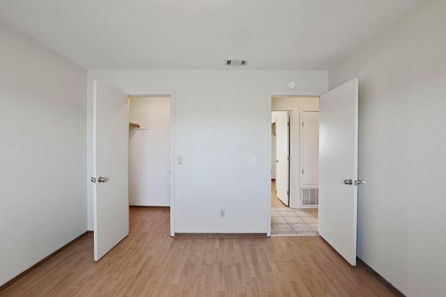 3267 Lakeshore Ct, Stockton, CA 95219