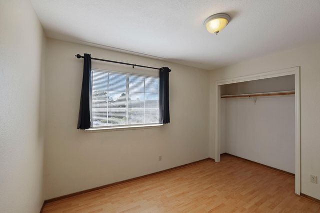 3267 Lakeshore Ct, Stockton, CA 95219