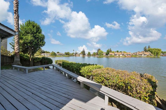 3267 Lakeshore Ct, Stockton, CA 95219