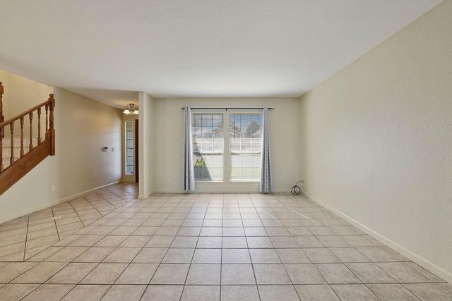 3267 Lakeshore Ct, Stockton, CA 95219