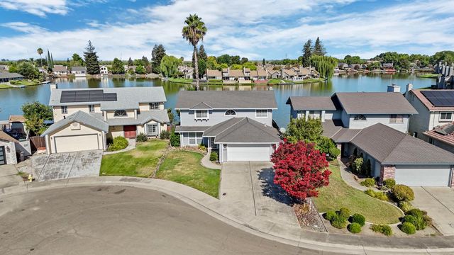 3267 Lakeshore Ct, Stockton, CA 95219