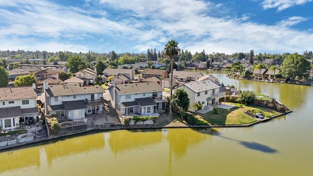 3267 Lakeshore Ct, Stockton, CA 95219