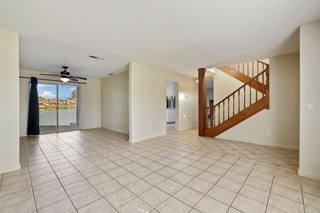 3267 Lakeshore Ct, Stockton, CA 95219