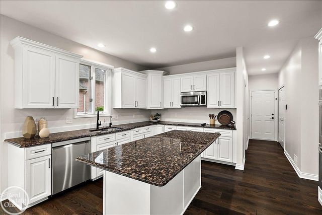 57409 Stonebriar Drive, Washington Twp, MI 48094