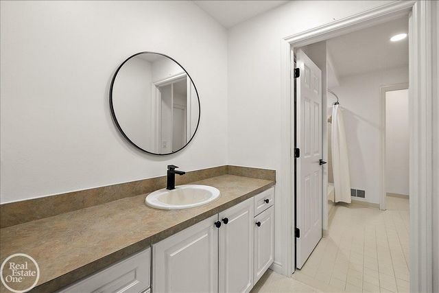 57409 Stonebriar Drive, Washington Twp, MI 48094