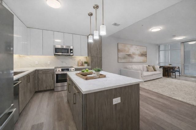 771 Harrison Ave 201, Boston, MA 02118