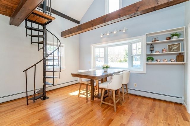 124 Bedford St, Burlington, MA 01803