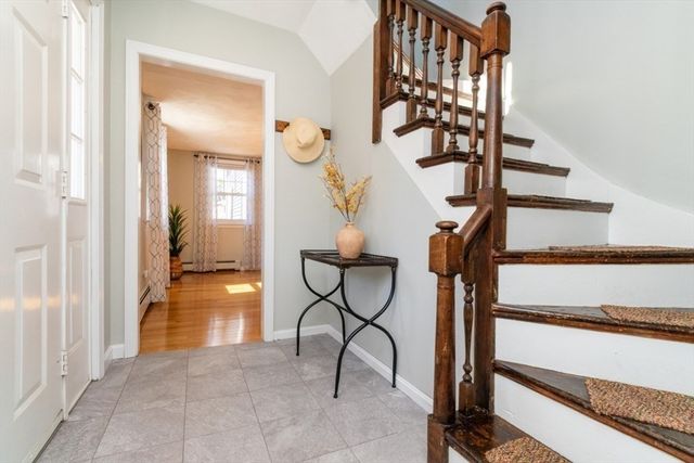 124 Bedford St, Burlington, MA 01803