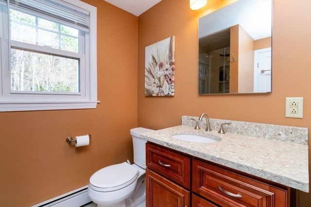 124 Bedford St, Burlington, MA 01803