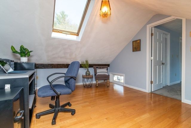 124 Bedford St, Burlington, MA 01803