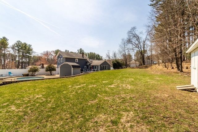 124 Bedford St, Burlington, MA 01803