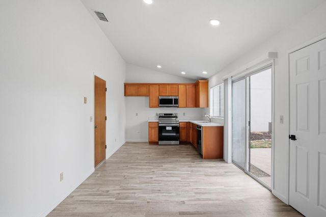 3804 Terneuzen Ave, Modesto, CA 95356