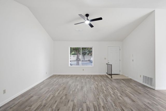 3804 Terneuzen Ave, Modesto, CA 95356