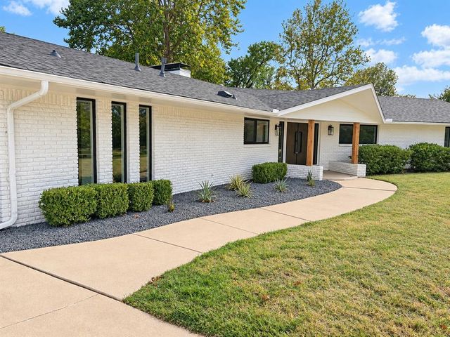 800 Mockingbird Lane, Norman, OK 73071