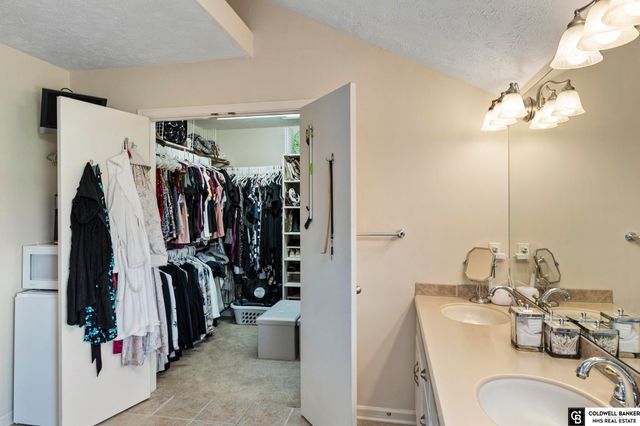 13710 S 22Nd Circle, Bellevue, NE 68123