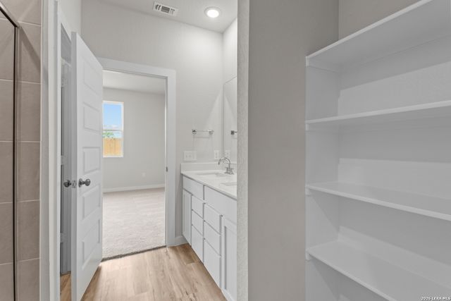 5531 Franklin Hills, Von Ormy, TX 78073