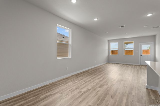 5531 Franklin Hills, Von Ormy, TX 78073