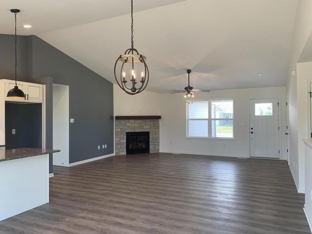 220 Linden LANE, Delavan, WI 53115