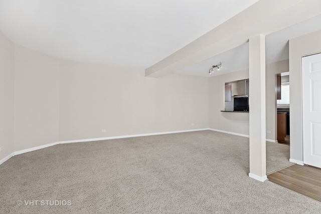 1621 Westminster Drive 206, Naperville, IL 60563