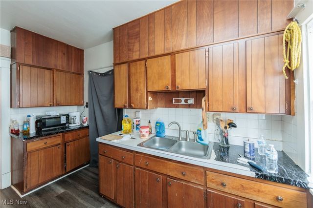 3724 W 130th Street, Cleveland, OH 44111