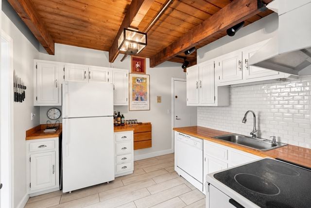 90 Wharf Street L12, Salem, MA 01970