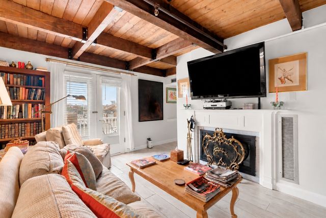 90 Wharf Street L12, Salem, MA 01970