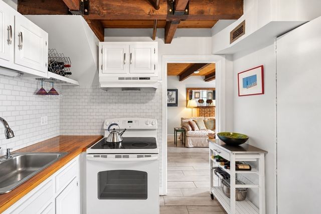 90 Wharf Street L12, Salem, MA 01970