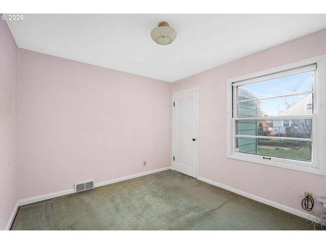 2115 Se 30TH Ave, Portland, OR 97214