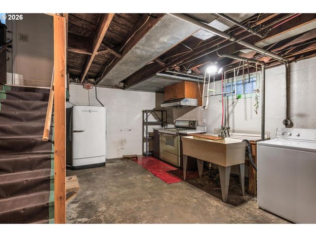 2115 Se 30TH Ave, Portland, OR 97214