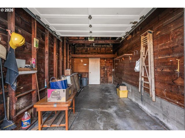 2115 Se 30TH Ave, Portland, OR 97214