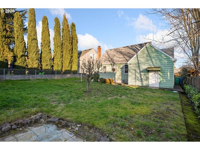 2115 Se 30TH Ave, Portland, OR 97214