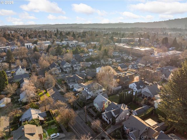 2115 Se 30TH Ave, Portland, OR 97214