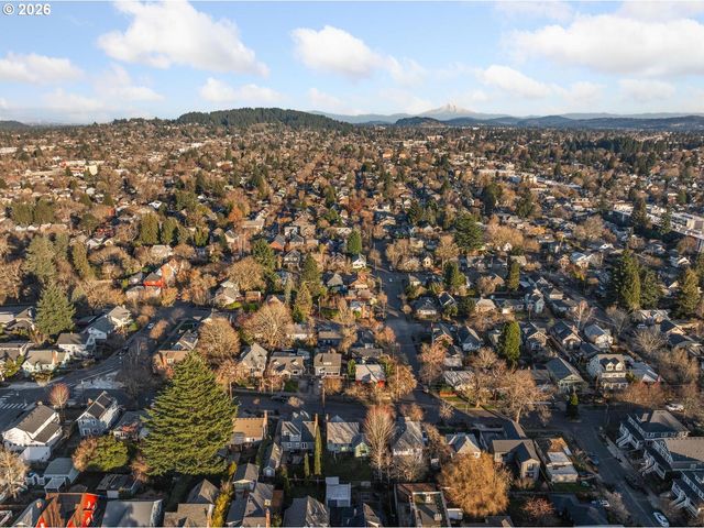 2115 Se 30TH Ave, Portland, OR 97214