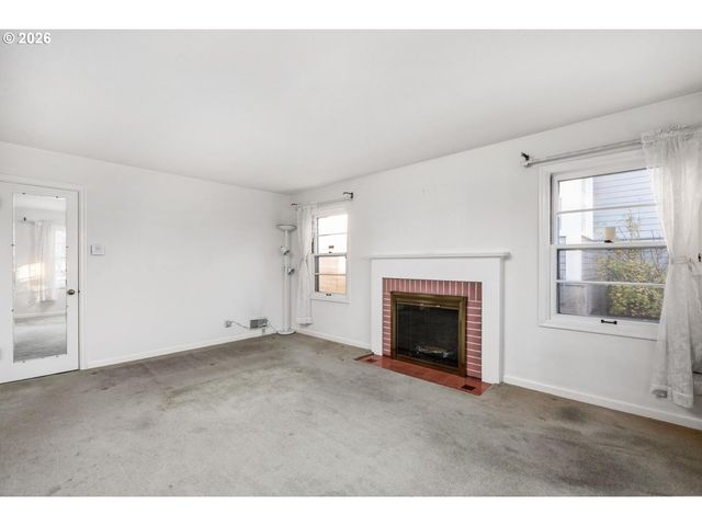 2115 Se 30TH Ave, Portland, OR 97214