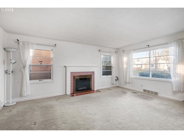 2115 Se 30TH Ave, Portland, OR 97214