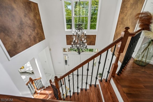 6 Diane Ct, Wayne Twp., NJ 07470