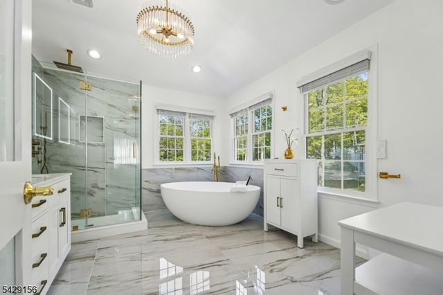 6 Diane Ct, Wayne Twp., NJ 07470