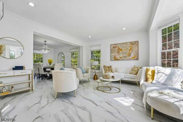 6 Diane Ct, Wayne Twp., NJ 07470
